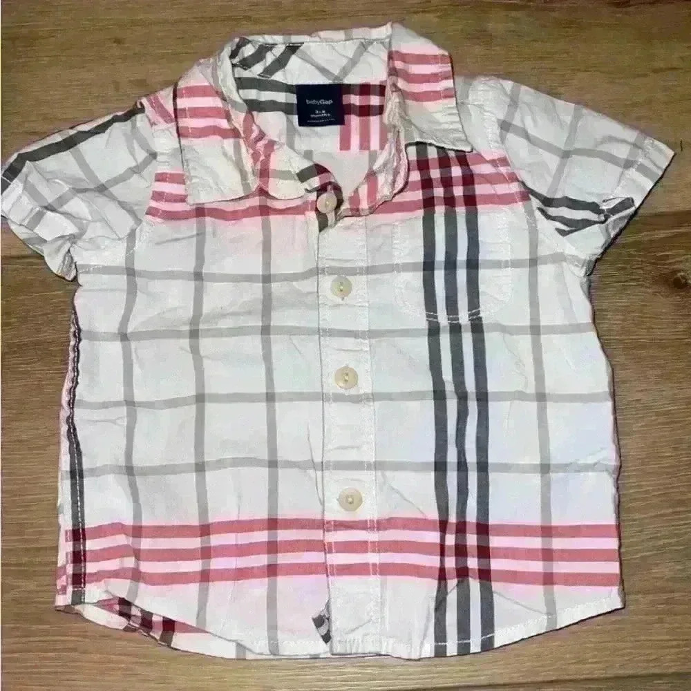 Baby Gap Baby Boy White & Red Short Sleeve Button Down Size 3-6 Months